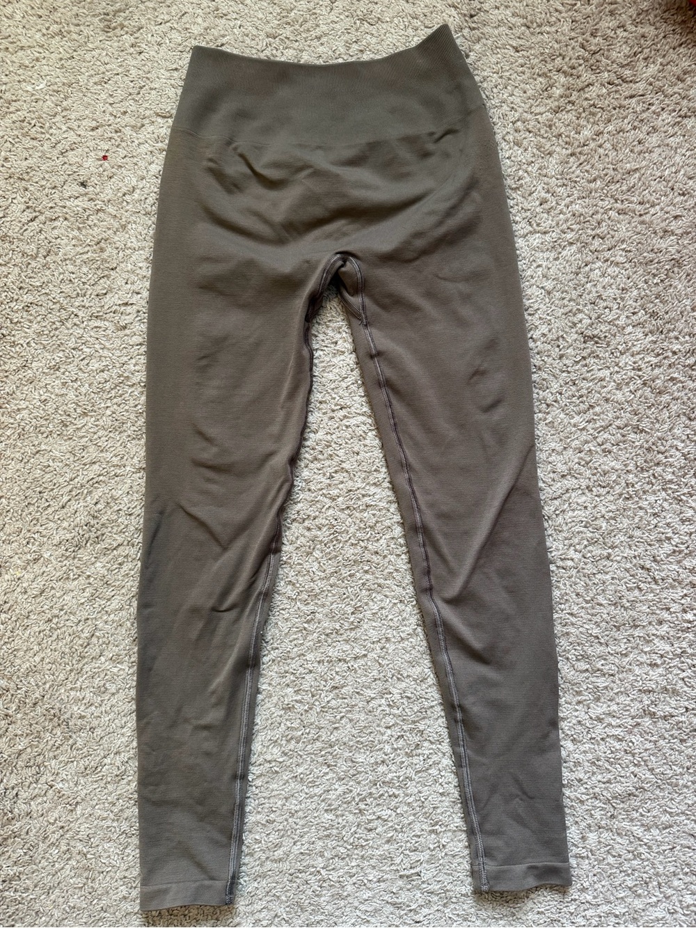 Alphalete Olive Green Leggings